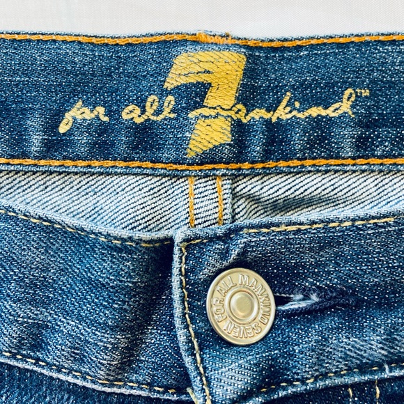 7 For All Mankind Relaxed Fit Jeans - Picture 2 of 9